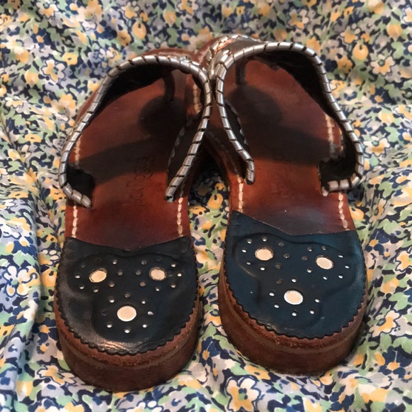 Pewter copper and silver Jack Roger sandals - Picture 3 of 4